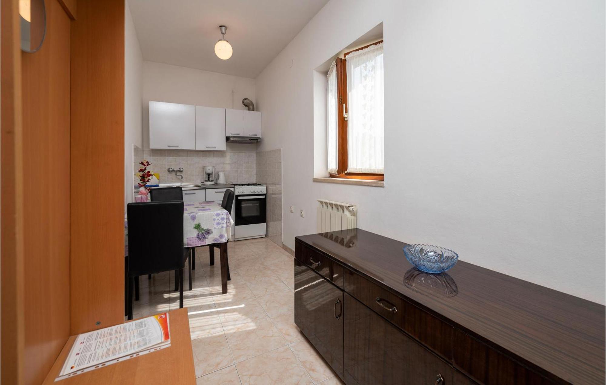 1 Bedroom Cozy Apartment In Pula Eksteriør billede