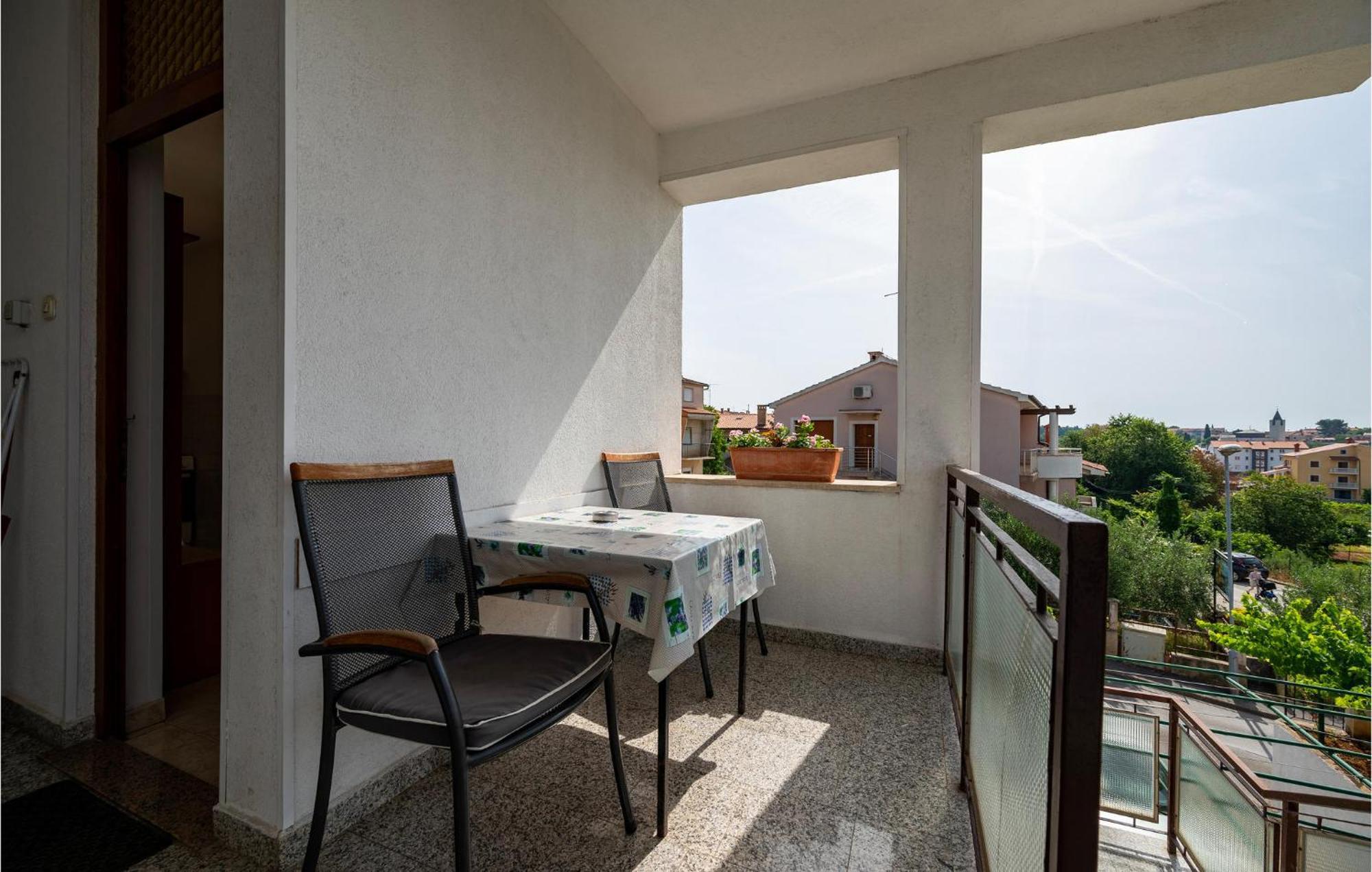 1 Bedroom Cozy Apartment In Pula Eksteriør billede